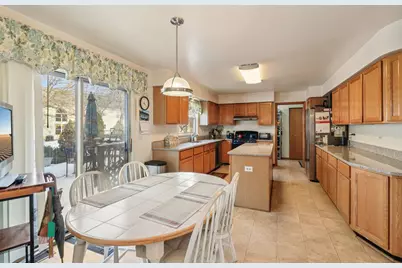 842 Deep Woods Court, Grayslake, IL 60030 - Photo 14