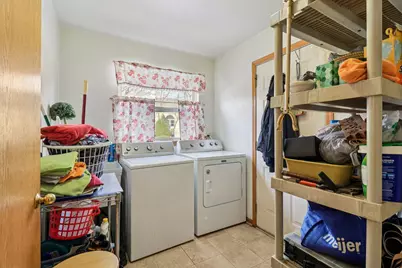 842 Deep Woods Court, Grayslake, IL 60030 - Photo 18