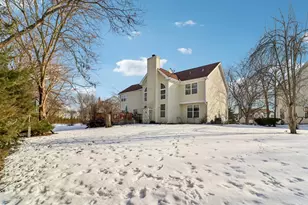 842 Deep Woods Ct, Grayslake, IL 60030 - Photo 34