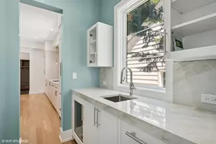 146 Sterling Ln, Wilmette, IL 60091 - Photo 8