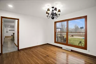 235 Ridge Dr, Dekalb, IL 60115 - Photo 8