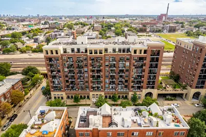 811 W 15th Place #806, Chicago, IL 60608 - Photo 2