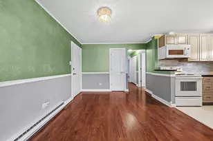 7102 W 107th St, Worth, IL 60482 - Photo 16