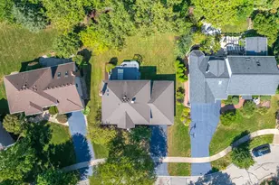 825 Biltmore Ct, Naperville, IL 60563 - Photo 30