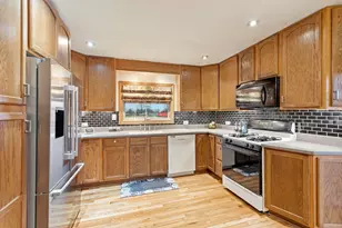 8853 O'Brien Dr, Orland Hills, IL 60487 - Photo 8