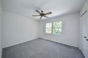 825 Biltmore Ct, Naperville, IL 60563 - Photo 20