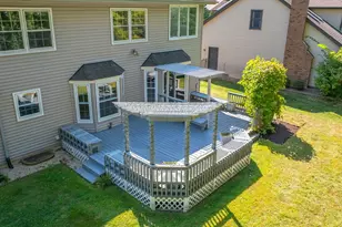 825 Biltmore Ct, Naperville, IL 60563 - Photo 32