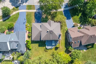 825 Biltmore Ct, Naperville, IL 60563 - Photo 36