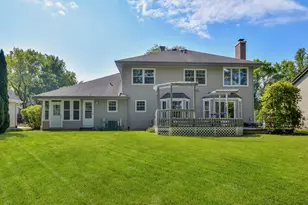 825 Biltmore Ct, Naperville, IL 60563 - Photo 30