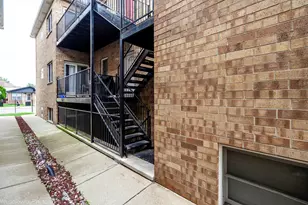 6140 W Gunnison St, Chicago, IL 60630 - Photo 28