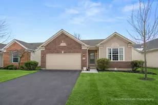 2595 Venetian Ln, Elgin, IL 60124 - Photo 1