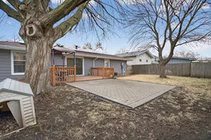 668 Cassie Dr, Joliet, IL 60435 - Photo 36