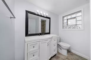 392 Greenbay Ave, Calumet City, IL 60409 - Photo 12