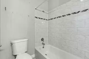 4140 N Western Ave, Chicago, IL 60618 - Photo 6