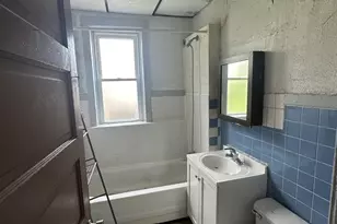 2527 W Argyle St, Chicago, IL 60625 - Photo 16