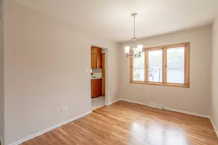 2849 191st Pl, Lansing, IL 60438 - Photo 2