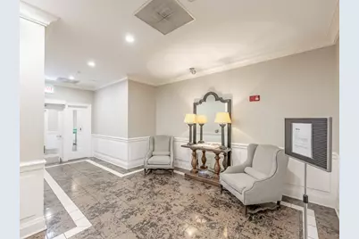 630 N State Street #2204, Chicago, IL 60654 - Photo 4