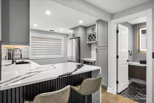 [Address not provided], Chicago, IL 60656 - Photo 6