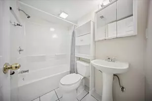 2901 Wall Ave, Waukegan, IL 60087 - Photo 20