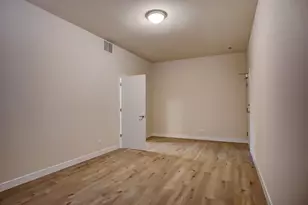 [Address not provided], Chicago, IL 60618 - Photo 8