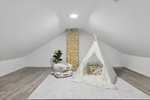 319 May Ave, Glen Ellyn, IL 60137 - Photo 10