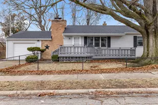 2820 Buckingham Dr, Rockford, IL 61107 - Photo 2