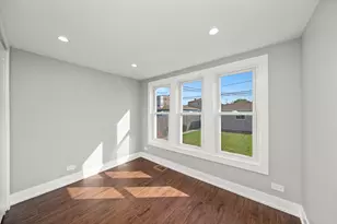 10047 S Calumet Ave, Chicago, IL 60628 - Photo 14