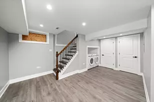 10047 S Calumet Ave, Chicago, IL 60628 - Photo 10