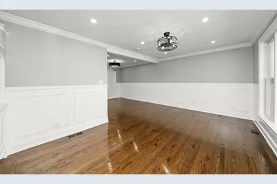 10047 S Calumet Avenue, Chicago, IL 60628 - Photo 4