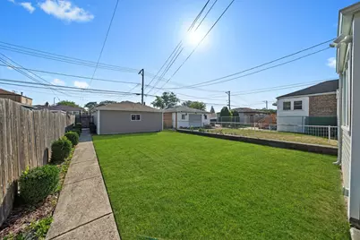 10047 S Calumet Avenue, Chicago, IL 60628 - Photo 4