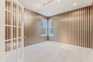 60 Tanglewood Dr, Glen Ellyn, IL 60137 - Photo 6