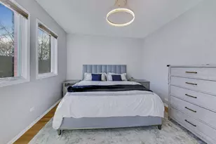 2502 N Bosworth Ave, Chicago, IL 60614 - Photo 10