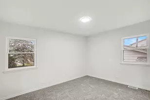 1205 Dover Ln, Elk Grove Village, IL 60007 - Photo 6