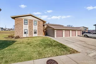 5815 Wilshire Ct, Hanover Park, IL 60133 - Photo 30