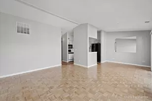 5815 Wilshire Ct, Hanover Park, IL 60133 - Photo 10