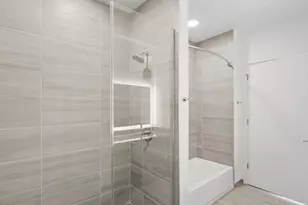 808 N Cleveland Ave, Chicago, IL 60610 - Photo 18