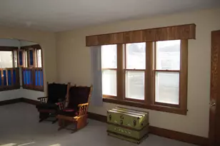 1107 S Main St, Belvidere, IL 61008 - Photo 4