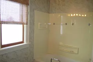 1107 S Main St, Belvidere, IL 61008 - Photo 16