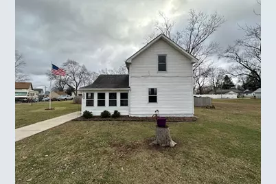 106 Seneca Street, Essex, IL 60935 - Photo 2