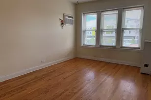 2333 W Farwell Ave, Chicago, IL 60645 - Photo 6