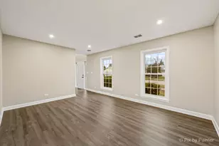 1700 Wildwood Ln, Hanover Park, IL 60133 - Photo 6