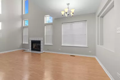 1037 Huntington Drive, Elk Grove Village, IL 60007 - Photo 6