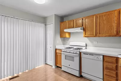 1037 Huntington Drive, Elk Grove Village, IL 60007 - Photo 10
