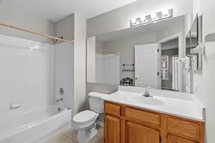 1037 Huntington Dr, Elk Grove Village, IL 60007 - Photo 22