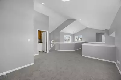 1107 Essex Drive, Oakbrook Terrace, IL 60181 - Photo 10