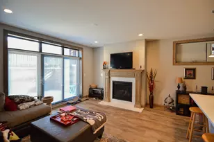 4324 N Ashland Ave, Chicago, IL 60613 - Photo 8
