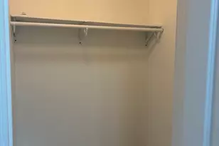 194 N Waters Edge Dr, Glendale Heights, IL 60139 - Photo 12