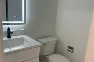 194 N Waters Edge Dr, Glendale Heights, IL 60139 - Photo 10