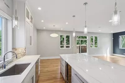 6339 N Leona Avenue, Chicago, IL 60646 - Photo 8