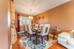 1031 W Shedron Way, Lombard, IL 60148 - Photo 6